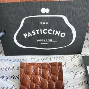 MAX MARA WEEKEND bag.